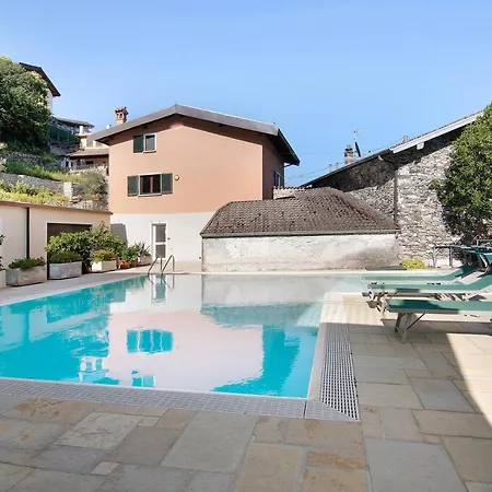 Villa Eden jacuzzi pool * Domaso